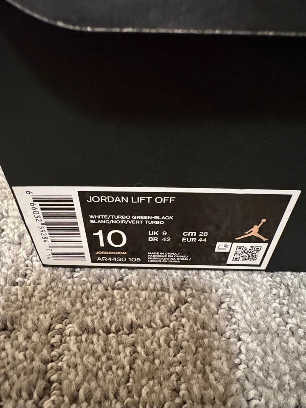 Mens Jordan Lift Off Size 10  Worn 2x Like new condition
